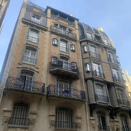 아파트 Confortable Dans Belle Capitale 파리