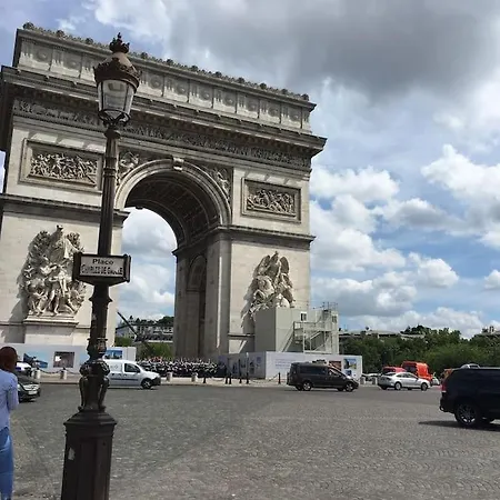 Confortable Dans Belle Capitale アパート パリ